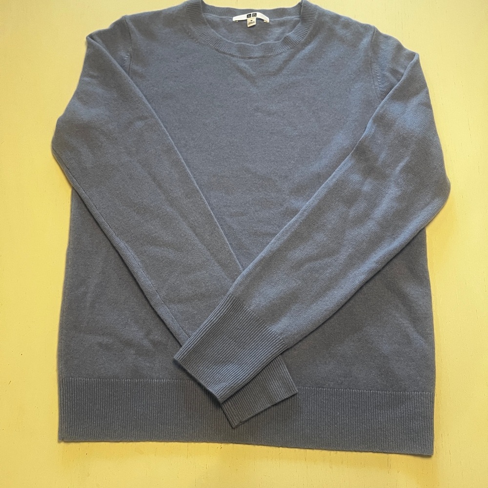 Uniqlo women 100% cashmere periwinkle blue sweater